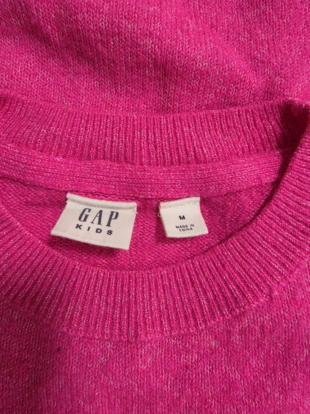 GAP bold hot